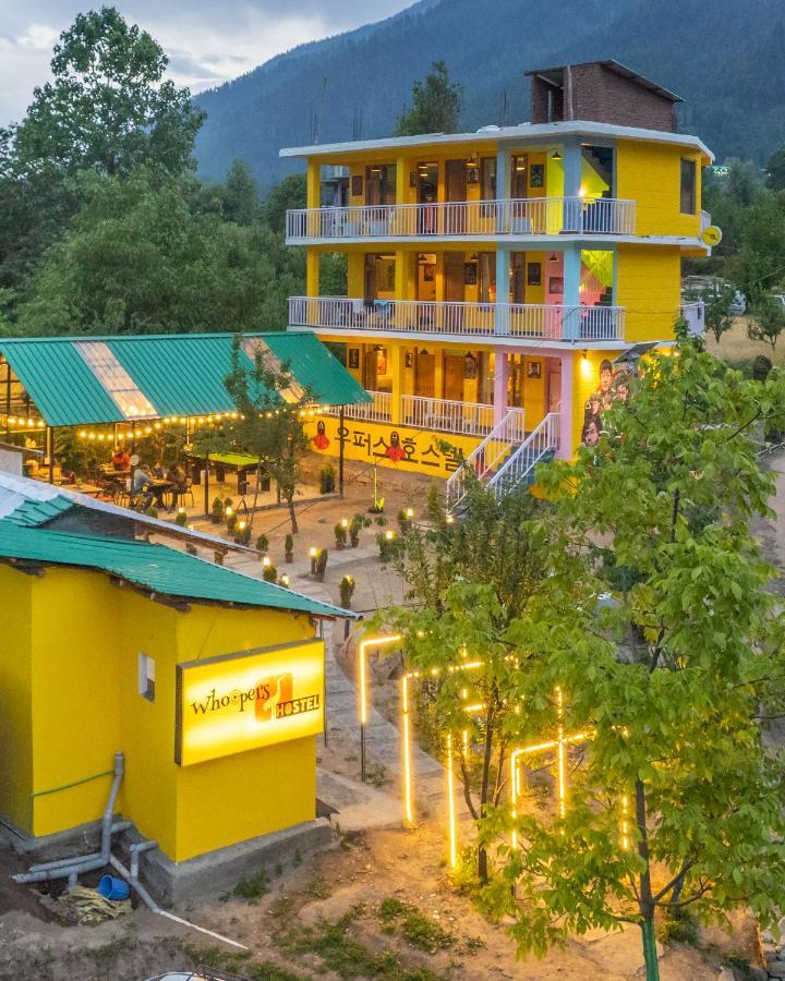 Whoopers Hostel Manali מראה חיצוני תמונה