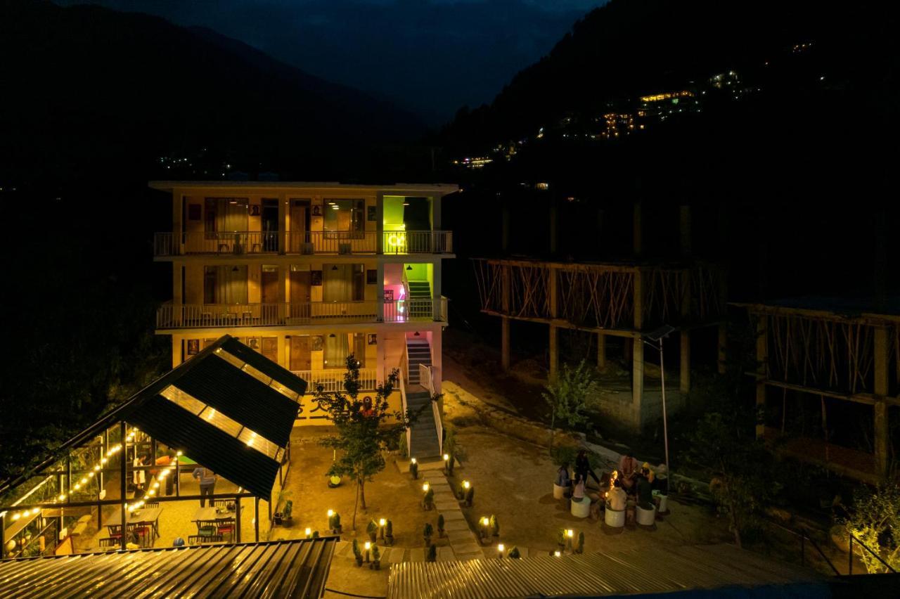 Whoopers Hostel Manali מראה חיצוני תמונה