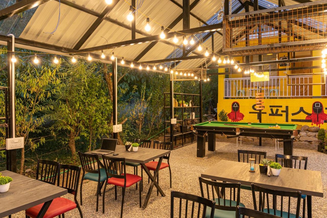 Whoopers Hostel Manali מראה חיצוני תמונה